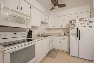 1105 N Mill St, Naperville, IL 60563 - Photo 9