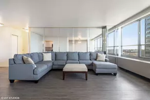 3550 N Lake Shore Dr, Chicago, IL 60657 - Photo 3