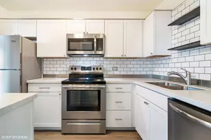 3550 N Lake Shore Dr, Chicago, IL 60657 - Photo 11