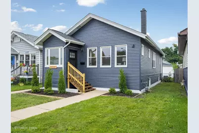 5534 W Warwick Avenue, Chicago, IL 60641 - Photo 1