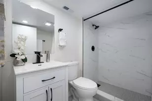 5534 W Warwick Ave, Chicago, IL 60641 - Photo 21