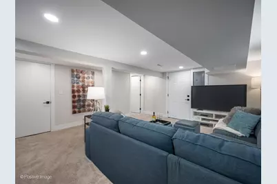 5534 W Warwick Avenue, Chicago, IL 60641 - Photo 17