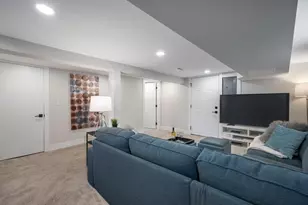 5534 W Warwick Ave, Chicago, IL 60641 - Photo 17
