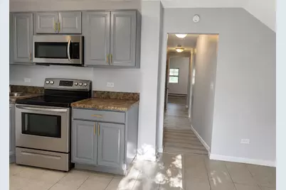 28 S Fulton Avenue #2, Waukegan, IL 60085 - Photo 5