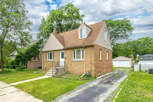 17730 Henry St, Lansing, IL 60438 - Photo 3