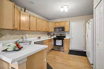 174 Merriford Lane #174, Roselle, IL 60172 - Photo 5