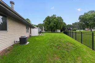 6633 Shadybrook Trail, Loves Park, IL 61111 - Photo 45