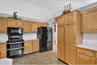 6633 Shadybrook Trail, Loves Park, IL 61111 - Photo 15