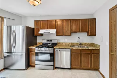912 Manchester Circle #-, Schaumburg, IL 60193 - Photo 9