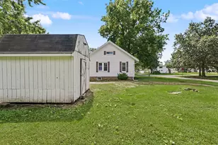 1626 W Clark St, Champaign, IL 61821 - Photo 31