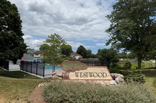 301 Cherrywood Ct, Vernon Hills, IL 60061 - Photo 17