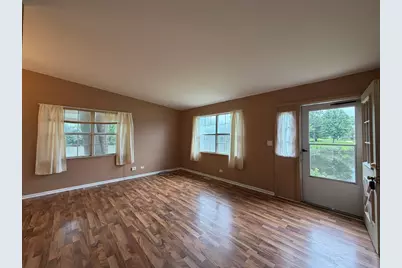 301 Cherrywood Court #301, Vernon Hills, IL 60061 - Photo 5