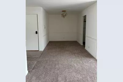 327 Wildberry Court #D2, Schaumburg, IL 60193 - Photo 5