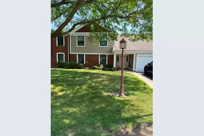 327 Wildberry Court #D2, Schaumburg, IL 60193 - Photo 1