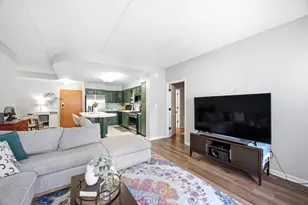 7410 W Lawrence Ave, Harwood Heights, IL 60706 - Photo 5