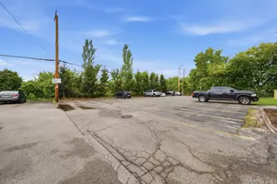 6490 N Northwest Hwy, Chicago, IL 60631 - Photo 25