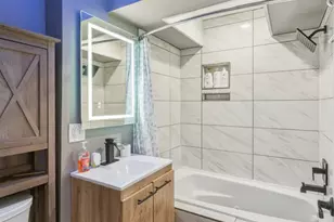 231 E 59th St, Chicago, IL 60637 - Photo 9