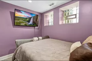 231 E 59th St, Chicago, IL 60637 - Photo 5