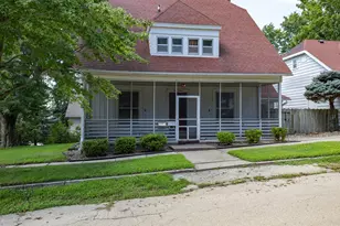 916 7th St, Fulton, IL 61252 - Photo 3