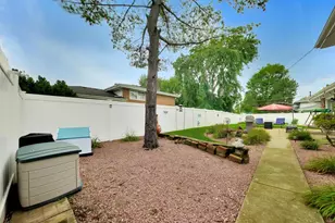 8938 S 81st Ave, Hickory Hills, IL 60457 - Photo 31