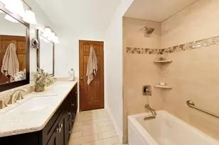 8938 S 81st Ave, Hickory Hills, IL 60457 - Photo 21