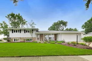 8938 S 81st Ave, Hickory Hills, IL 60457 - Photo 1