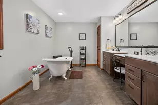 505 Wellesley Dr, Normal, IL 61761 - Photo 29