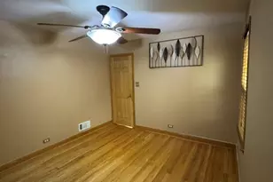 8030 S Whipple St, Chicago, IL 60652 - Photo 15