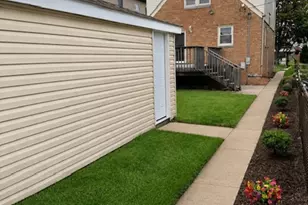 8030 S Whipple St, Chicago, IL 60652 - Photo 33