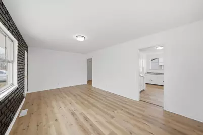 1354 Gordon Avenue, Calumet City, IL 60409 - Photo 5
