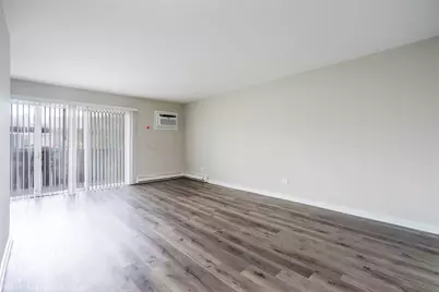 1305 E Turtle Creek Circle #E, Palatine, IL 60074 - Photo 9