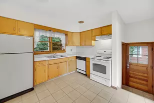 308 Maple St, Glen Ellyn, IL 60137 - Photo 5