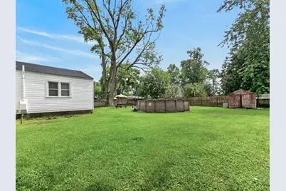 7107 N Oak Street, Wonder Lake, IL 60097 - Photo 23