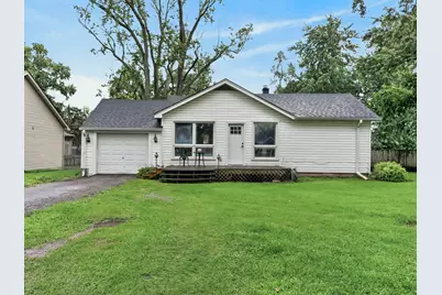 7107 N Oak Street, Wonder Lake, IL 60097 - Photo 1