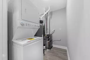 2317 W Taylor St, Chicago, IL 60612 - Photo 9