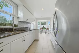 1 The Court Of Harbinger Falls, Northbrook, IL 60062 - Photo 7