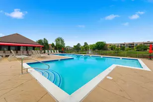 1 The Court Of Harbinger Falls, Northbrook, IL 60062 - Photo 29