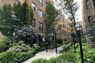 1210 W Jarvis Ave, Chicago, IL 60626 - Photo 1