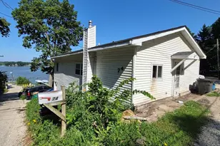 74 Cathryn St, Fox Lake, IL 60020 - Photo 1
