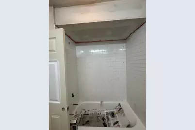 621 W Keith Avenue, Waukegan, IL 60085 - Photo 9
