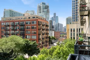758 N Larrabee St, Chicago, IL 60654 - Photo 25