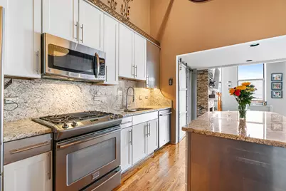 758 N Larrabee Street #418, Chicago, IL 60654 - Photo 5