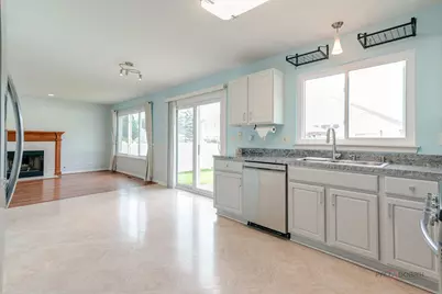 34260 N Goldenrod Road, Round Lake, IL 60073 - Photo 9