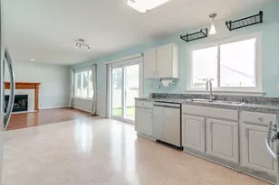 34260 N Goldenrod Rd, Round Lake, IL 60073 - Photo 9
