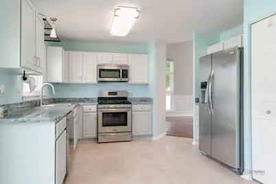 34260 N Goldenrod Road, Round Lake, IL 60073 - Photo 7