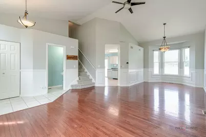 34260 N Goldenrod Road, Round Lake, IL 60073 - Photo 3