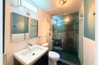 1555 N Sandburg Terrace #305K, Chicago, IL 60610 - Photo 17