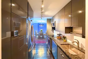 1555 N Sandburg Terrace, Chicago, IL 60610 - Photo 9