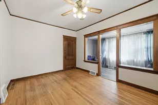 5258 W Dakin Ave, Chicago, IL 60641 - Photo 5