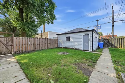 5258 W Dakin Avenue, Chicago, IL 60641 - Photo 35